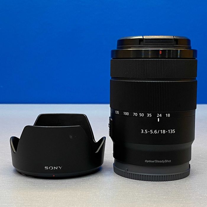 Sony E 18-135mm f/3.5-5.6 OSS