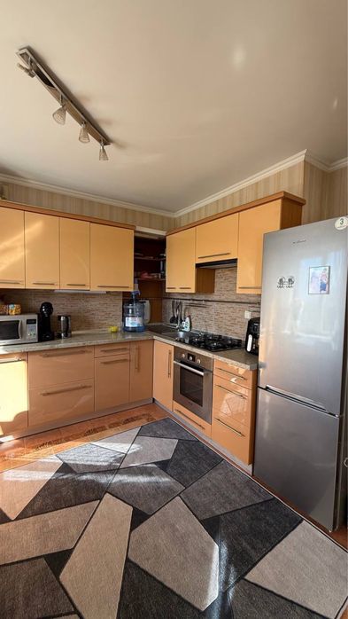 Продам квартиру на пр. Поля (Кірова) 3х кімнатна, ваучер