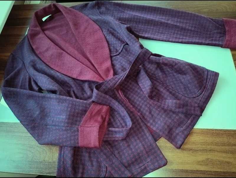 Max Mara wiązany sweter w pepitkę 40