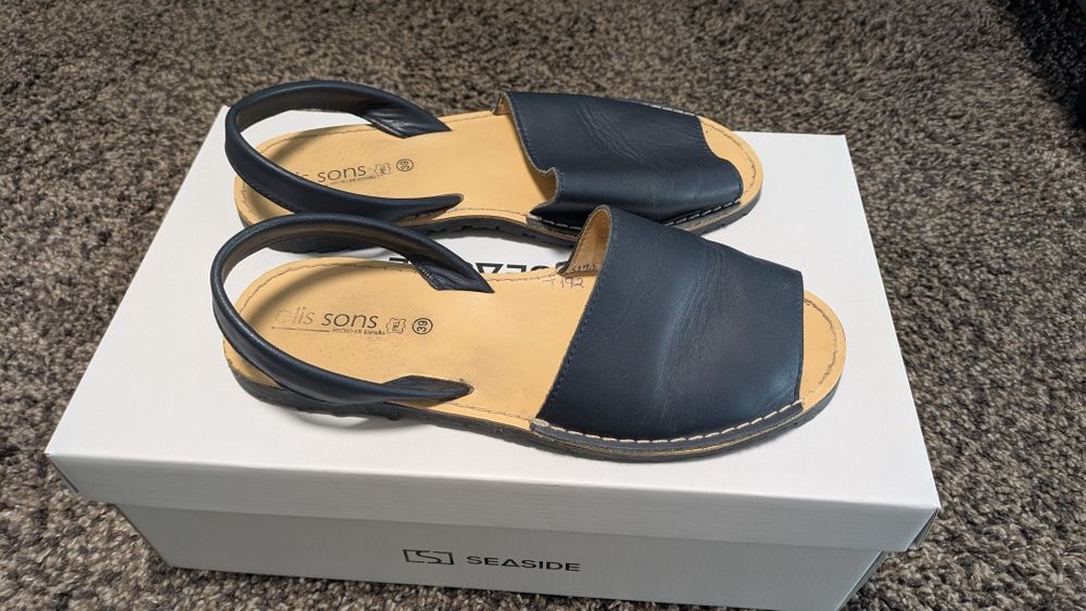 Sandálias tamanho 39