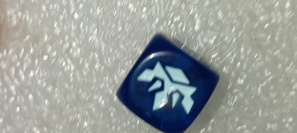 Dados e 2 moedas Pokémon