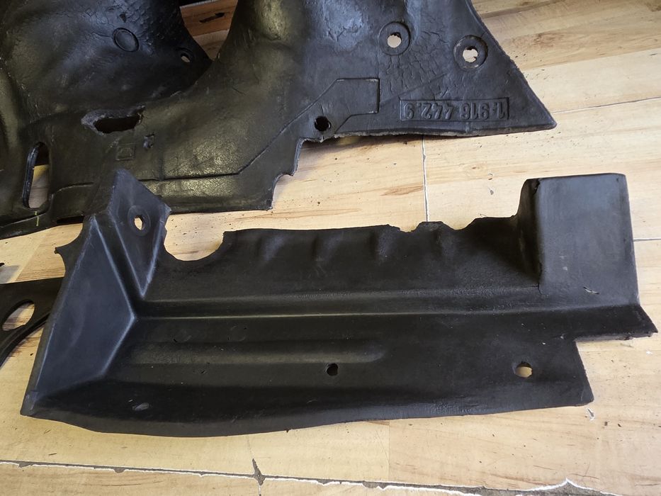 BMW E30 Wygłuszenie Izolacja Dźwiękowa Grodzi Silnika Komplet ŁadyStan