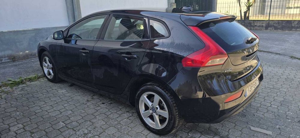 Volvo V40 1.6 Diesel – 114cv | 180.000km | Excelente estado