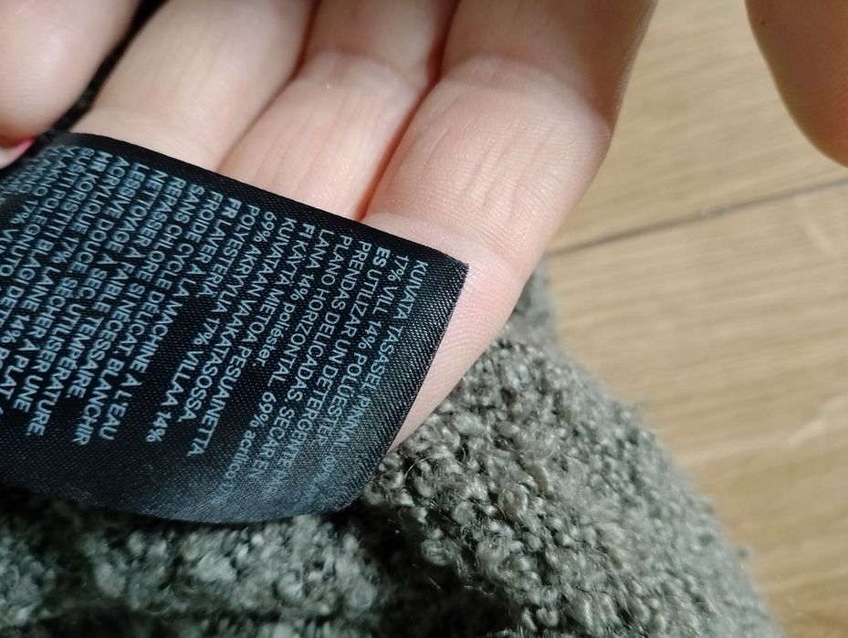 Kardigan ,sweterek z kapturem ciepły