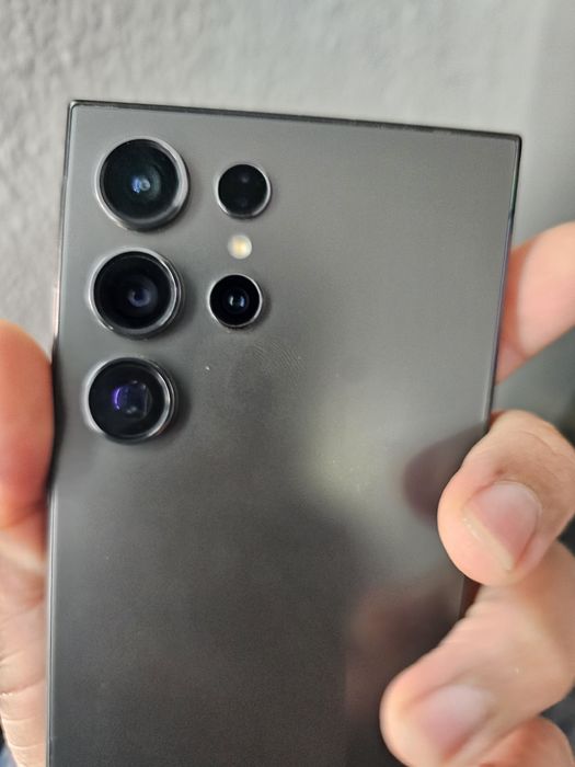 Samsung Galaxy S24 ultra..256gb