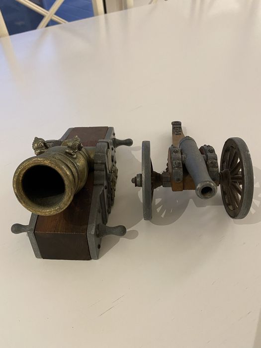 2 canhōes decorativos