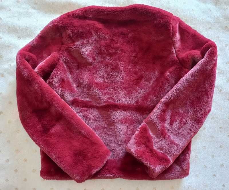 Casaco de pêlo sintético bordô Stradivarius