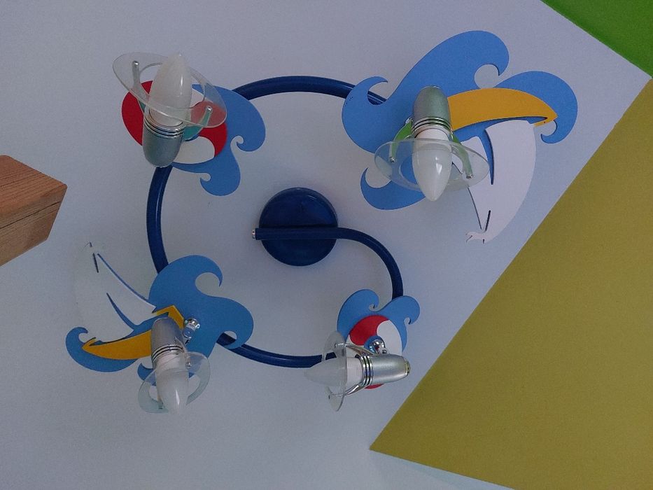Lampa  sufitowa do pokoju dziecięcego.
