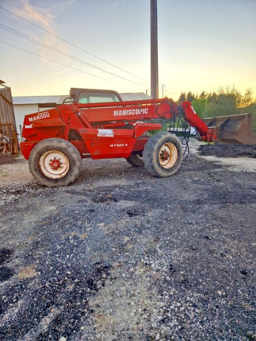 Manitou maquina telescópica giratória
