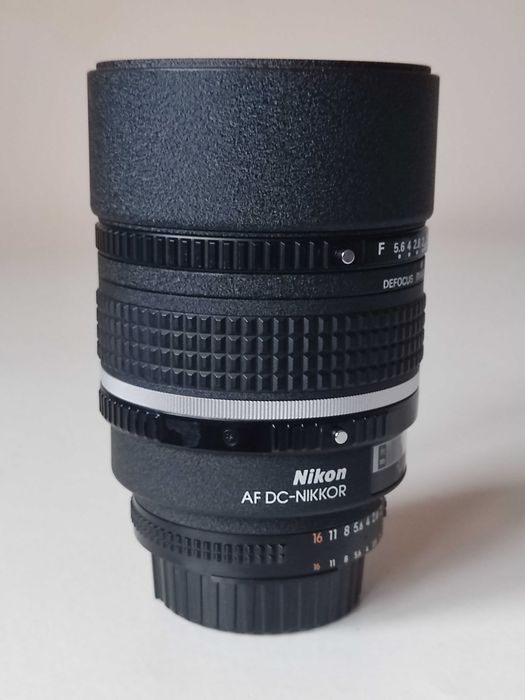 Nikon AF DC 105mm f/2 D