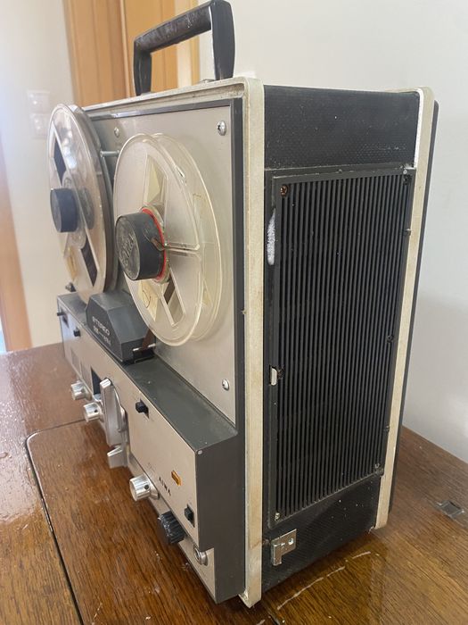 Gravador e reprodutor áudio - Aiwa TP 1012