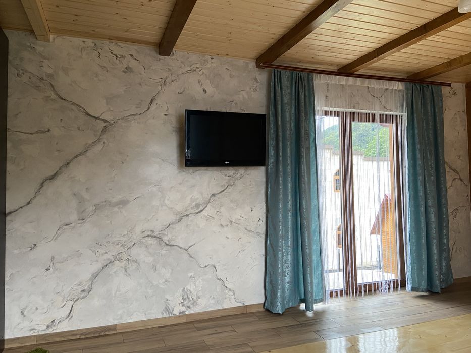 Житло кваси, вцентрі, біля санаторію «Гірська Тиса»