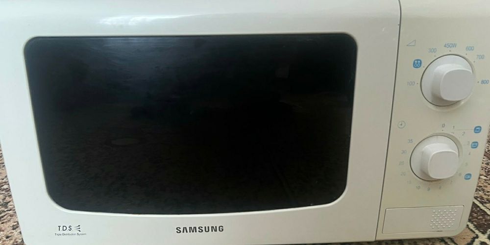 Мікрохвильова піч