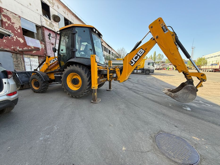 Оренда/послуги екскаватора-наватажувача JCB 3cx