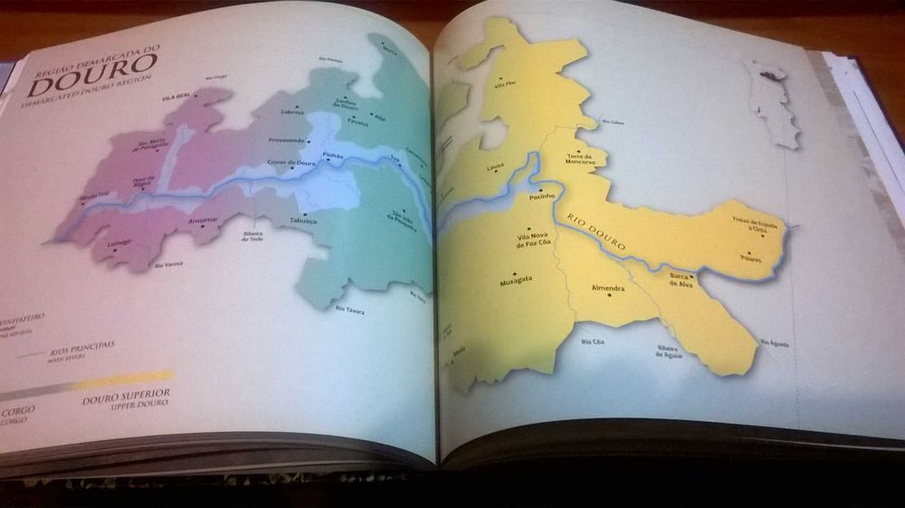 Livro Filatélico  DOURO - Rio de Patrimónios