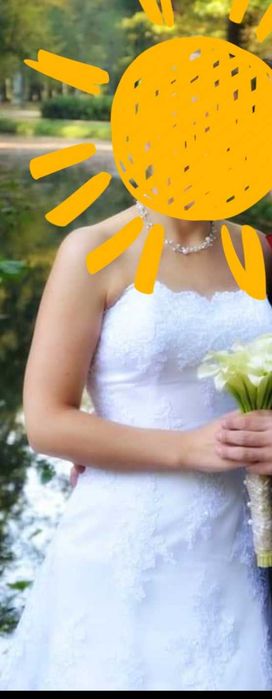 Suknia ślubna z trenem