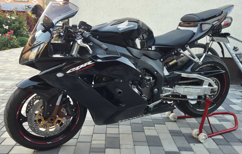 Продам Honda FireBlade cbr1000rr