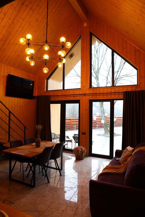 Сучасний котедж в мальовничому місці біля Східниці  Гори Карпати