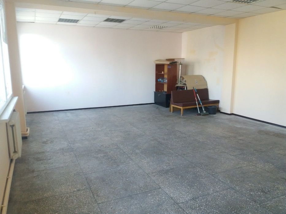 Оренда офісів та приміщень 20-400 м², м. Масельського, вул. Єнакіївська, 8