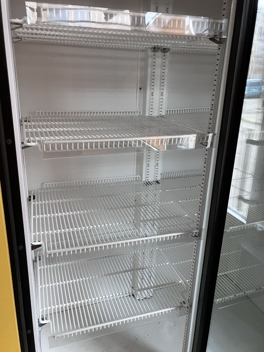 Продам холодильный шкаф, холодильная витрина двухдверная