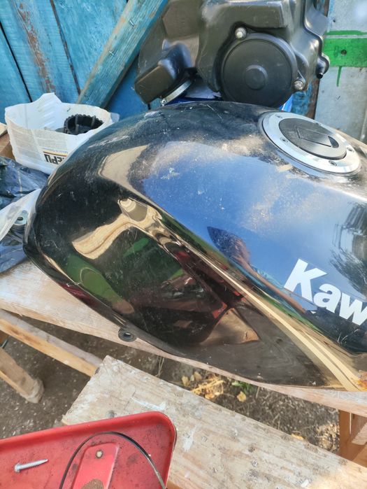 Бензобак Кавасаки ер-5