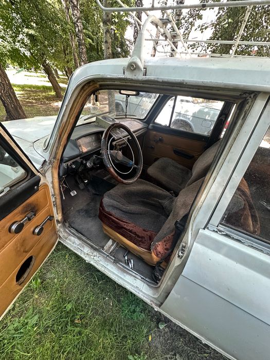 Автомобіль иж 2125