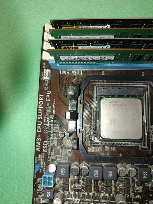 FX-8320 + 20 ГБ DDR3 + плата ASUS M5A78L LE (на запчастини)