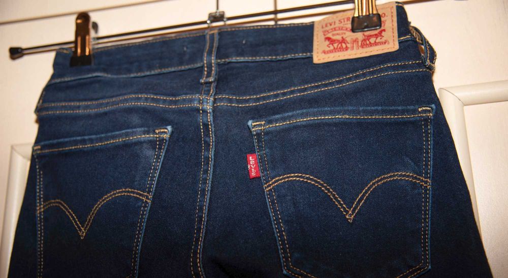 Джинсы женские Levis Skinny 25 р