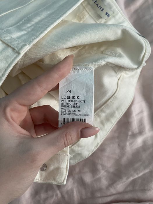 Белые джинсы LC Waikiki