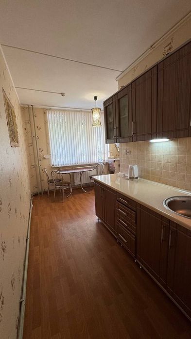 Продаж комерційної нерухомості: офіс та магазин