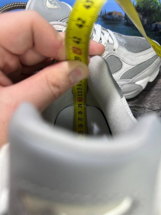 Кросівки New Balance 9060 45 розмір