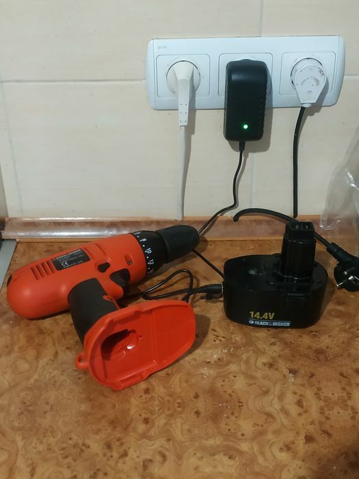 Шуруповерт Black&Decker 14,4V Professional Li-ion