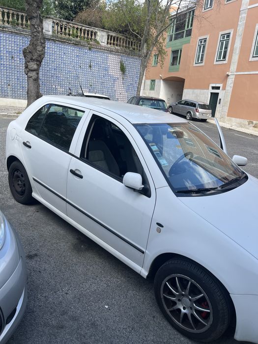 Skoda Fabia 1.4 ano 2000 — photo 2