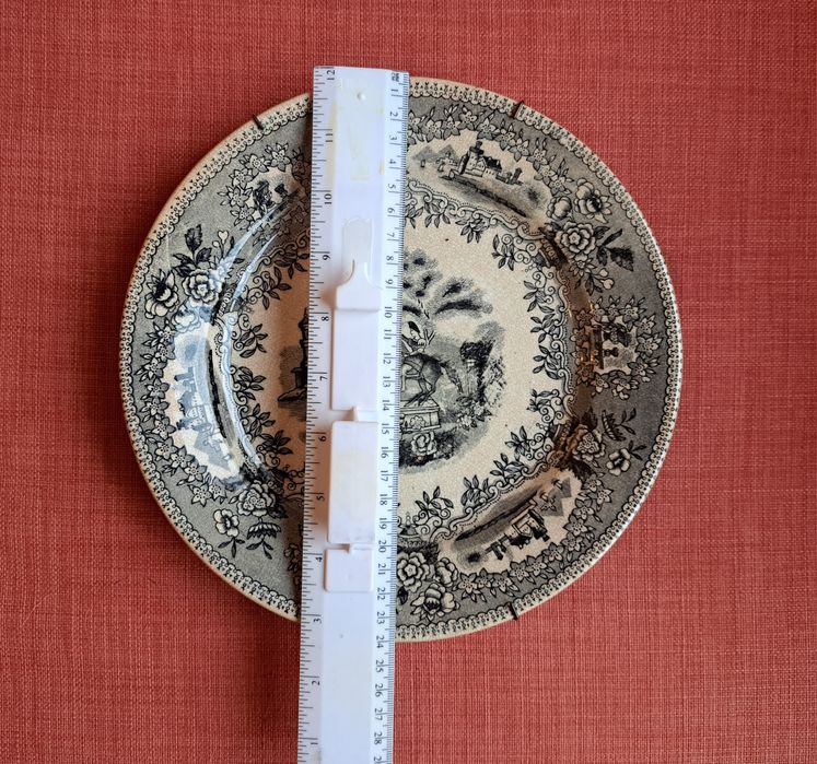 Pratos antigos de colecção