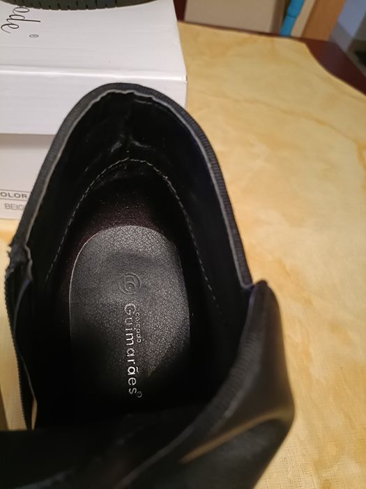 Botins preto mesmo pele