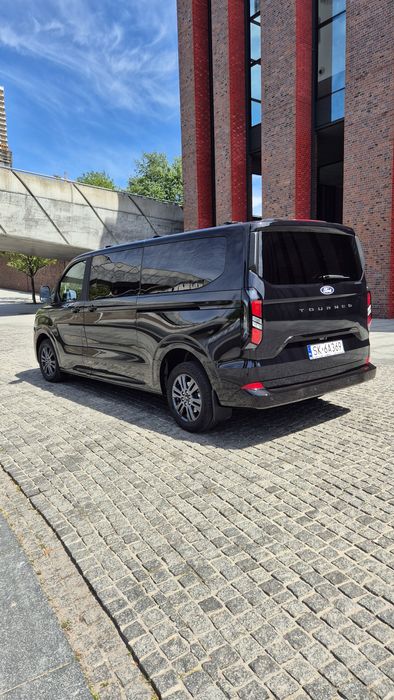 Wynajem 2024 Tourneo Custom 170km, automat BUS Premium 8 osób