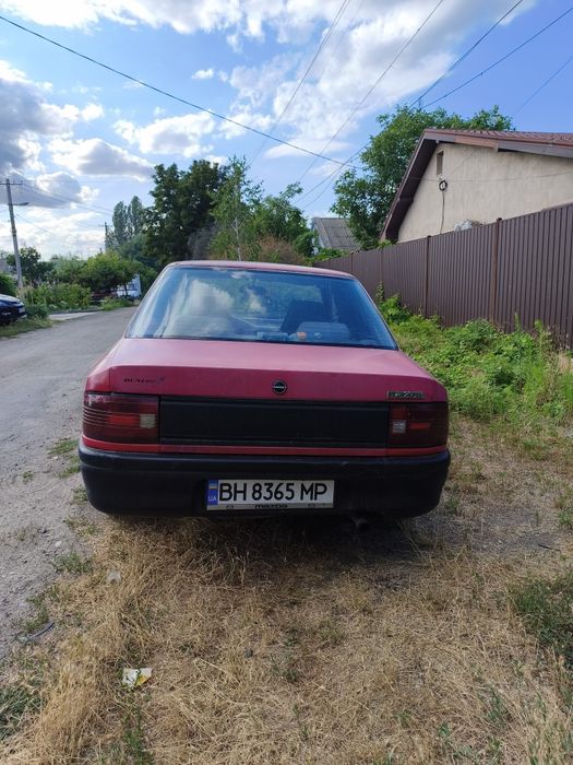 продам Мазду 323