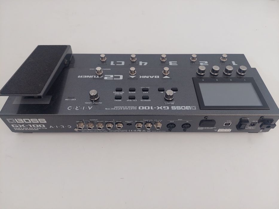Boss GX 100 como nova