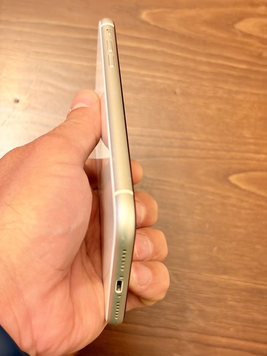 iPhone 11 64 GB como NOVO