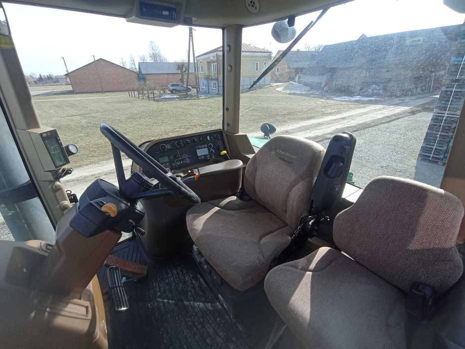 Ciągnik rolniczy John Deere 7930