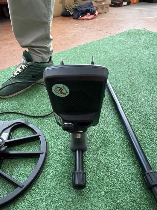 Металошукач Minelab Equinox 600. Металлоискатель Минелаб Еквинокс 600.
