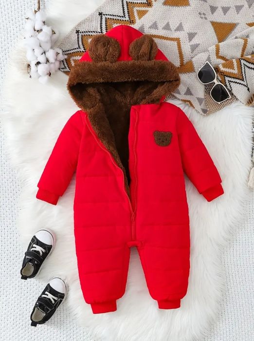 Червоний комбінезон для дівчинки