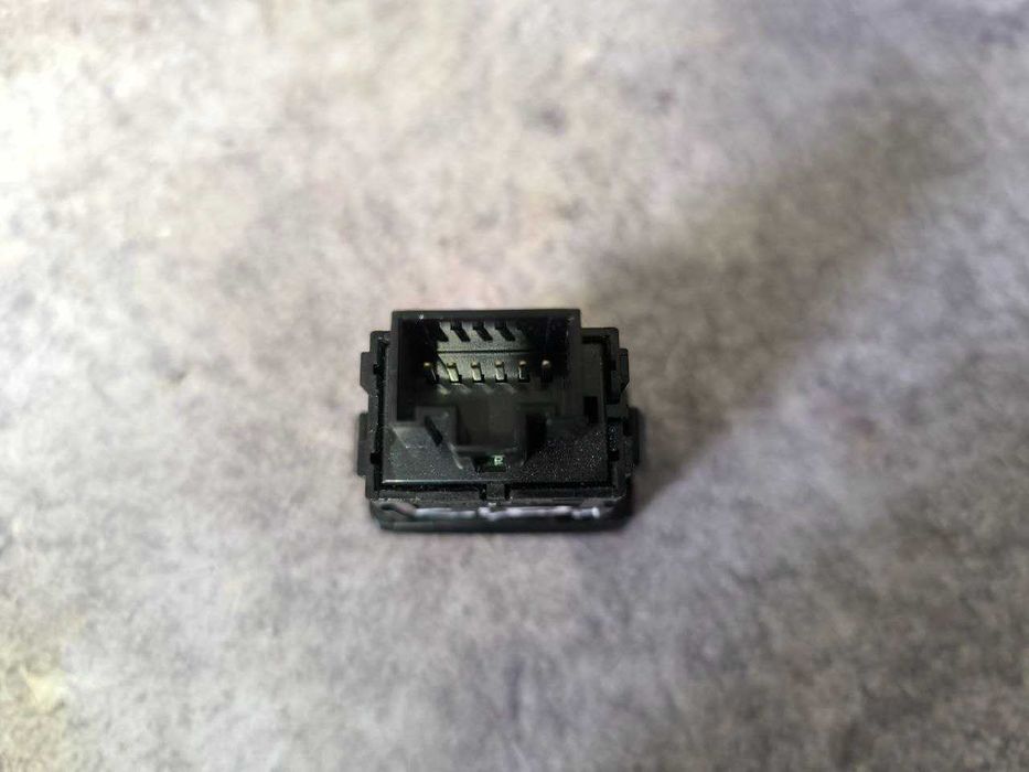 Кнопка аварійної сигналізації аварійка 93790-A2900 Kia Ceed II