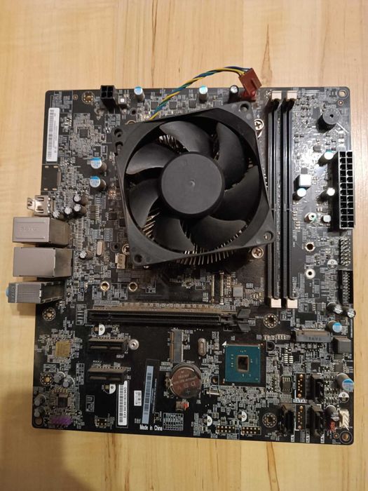 Płyta główna Lenovo Z370 + Procesor i5-8400 + Chłodzenie + Windows 10