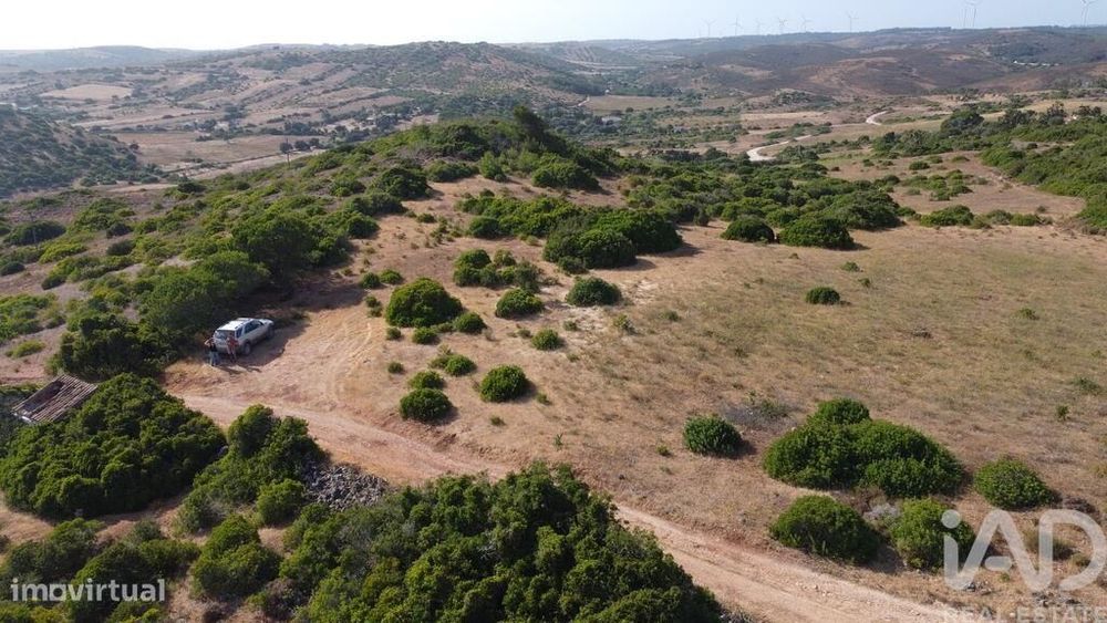 Terreno em Budens de 4320,00 m2