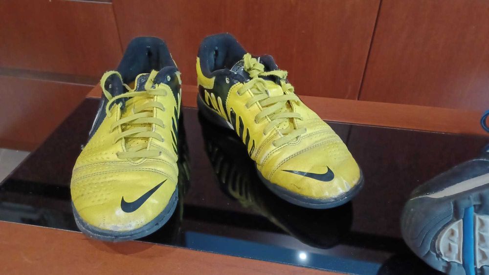 Botas de montanha BERG + oferta de sapatilhas