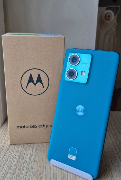 Motorola Moto Edge 40 Neo 12/256 GB 6,55" 50 Mpx OIS 5000mAh NFC e-SIM