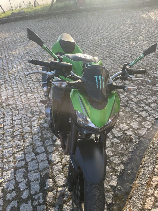 Vendo moto z 900