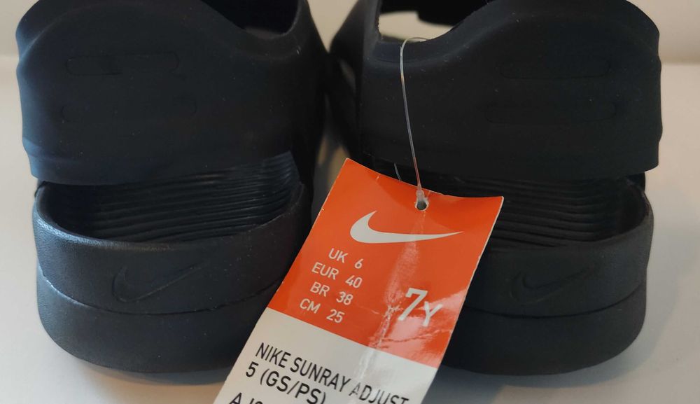 Нові босоніжки Nike Sunray Adjust 5 Us 7Y на 39-40 устілка 25 см. оригінал сандалі аквашузи