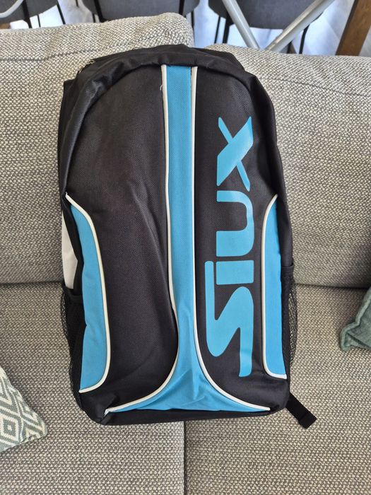 Itens padel para venda (mochilas e raquetes)